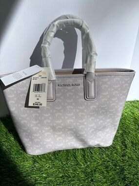 Michael Kors Light Pink MK Signature Tote
